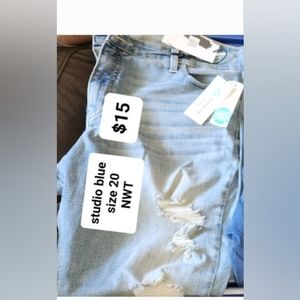 Capri Studio Blue jeans.  NWT